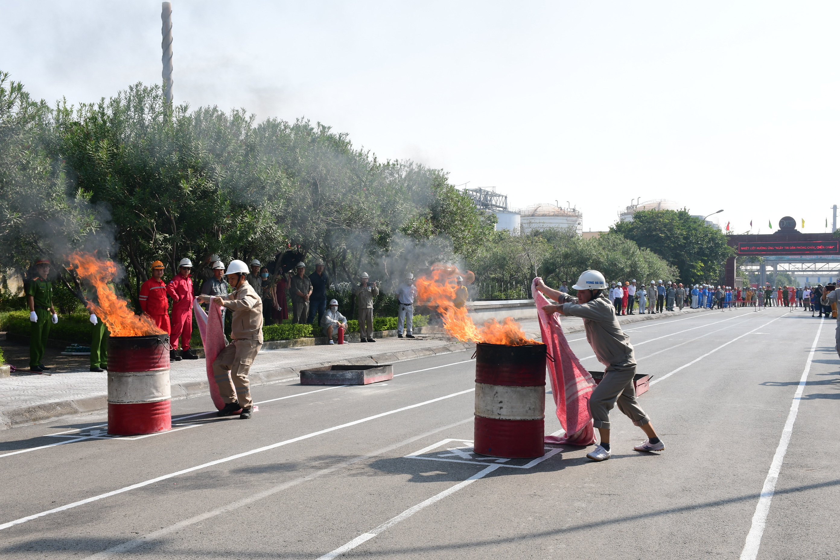 Thực tập chữa cháy, rèn luyện kỹ năng thoát nạn